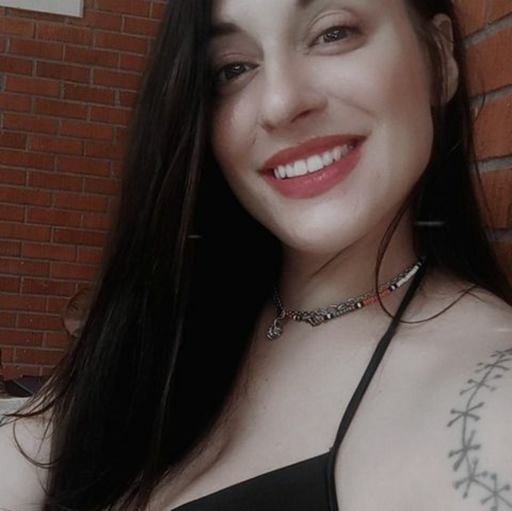 Meet your Posher, Courtney